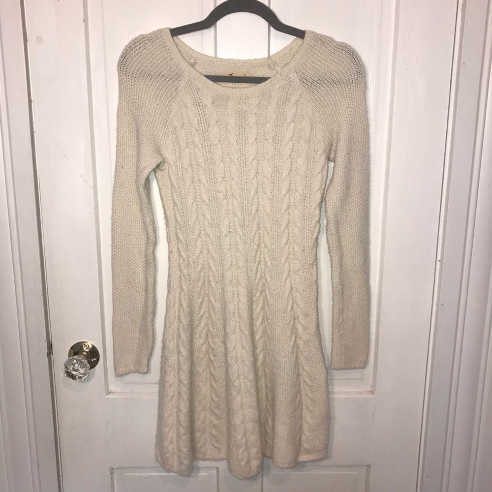 WHITE KNIT DRESS